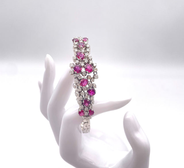 Funkelndes Rubinarmband