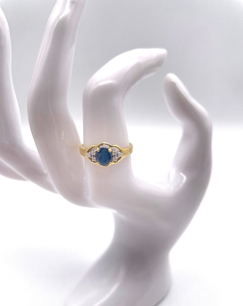 Gelbgold Ring mit Saphir
