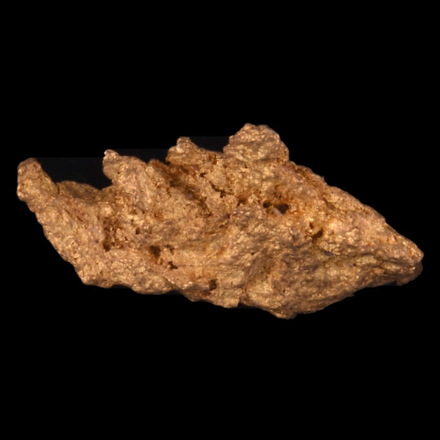 Goldnugget Nr. 26-0077 in der Nahaufnahme: Oberfläche und Struktur