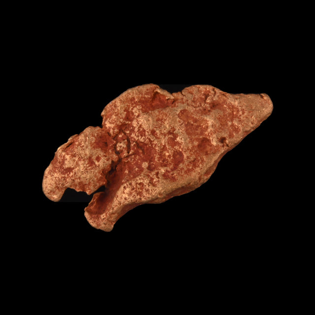 Goldnugget aus Leonora, Westaustralien, 0,69 g, Unikat Nr. 26-0163, freigestellt vor schwarzem Grund