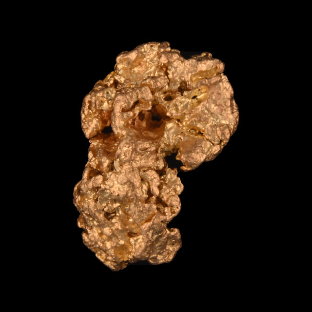 Goldnugget aus Leonora, Westaustralien, 0,71 g, Unikat Nr. 26-0141, freigestellt vor schwarzem Grund