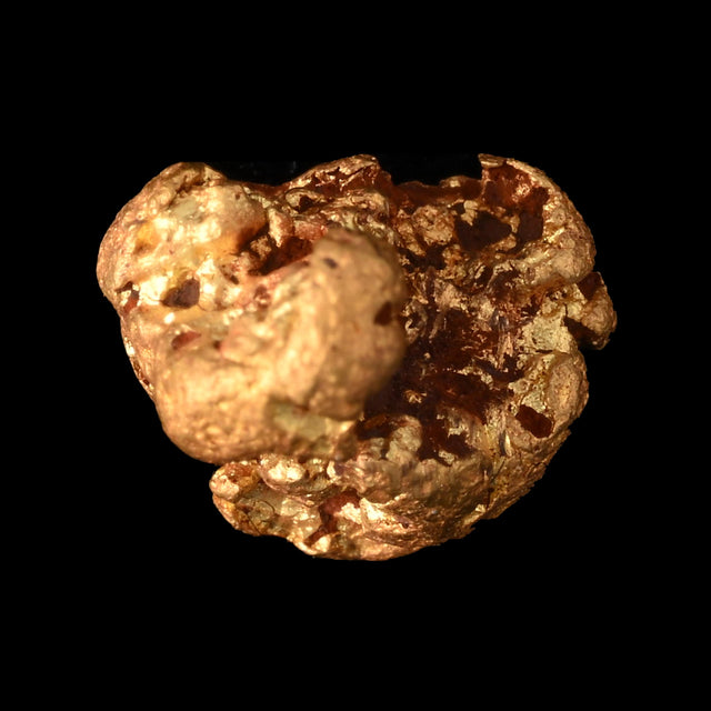 Goldnugget aus Leonora, Westaustralien, 0,84 g, Unikat Nr. 26-0146, freigestellt vor schwarzem Grund