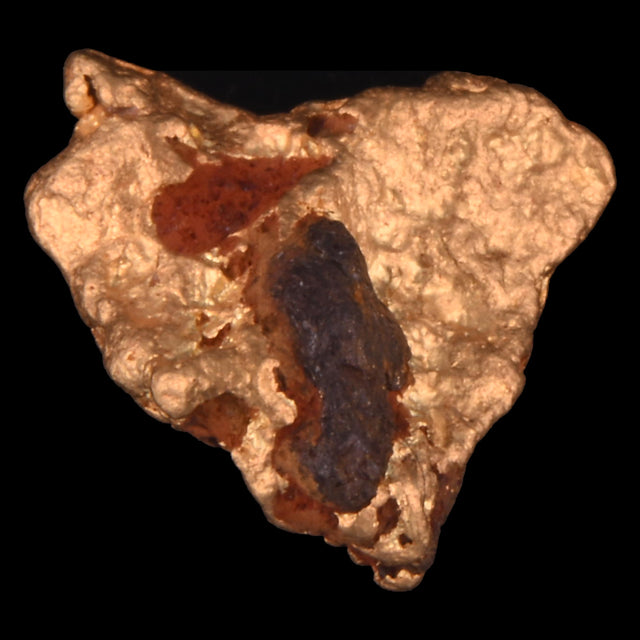 Goldnugget Nr. 26-0093 in der Nahaufnahme: Oberfläche und Struktur