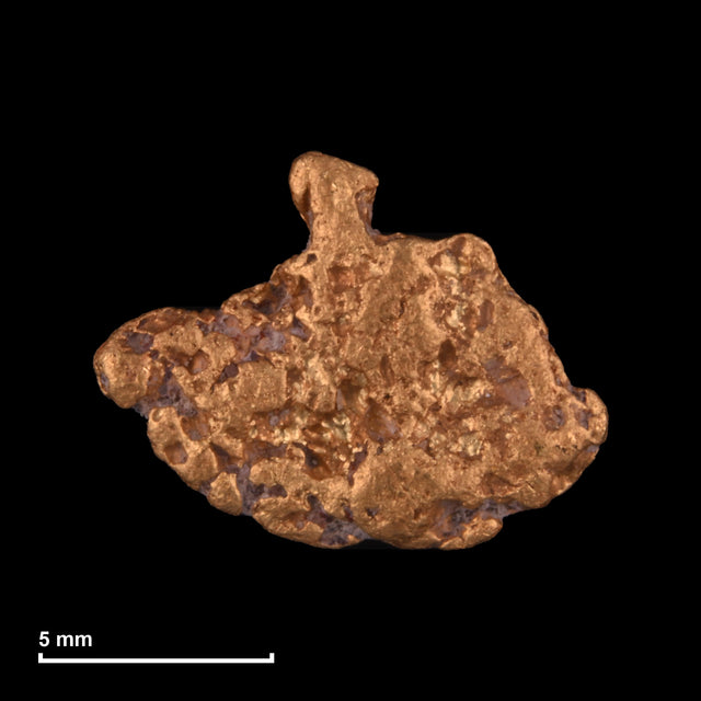Goldnugget Nr. 26-0207 mit Maßstab: 10,9 × 8,5 mm bei 0,94 g