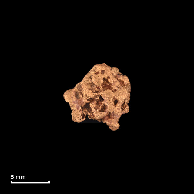 Goldnugget Nr. 26-0002 mit Maßstab: 8,6 × 8,6 mm bei 1,10 g