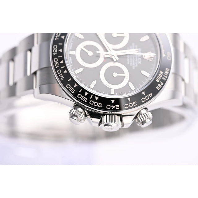 Rolex Daytona 126500LN Cerachrom-Tachymeterlünette und Zifferblatt im Detail