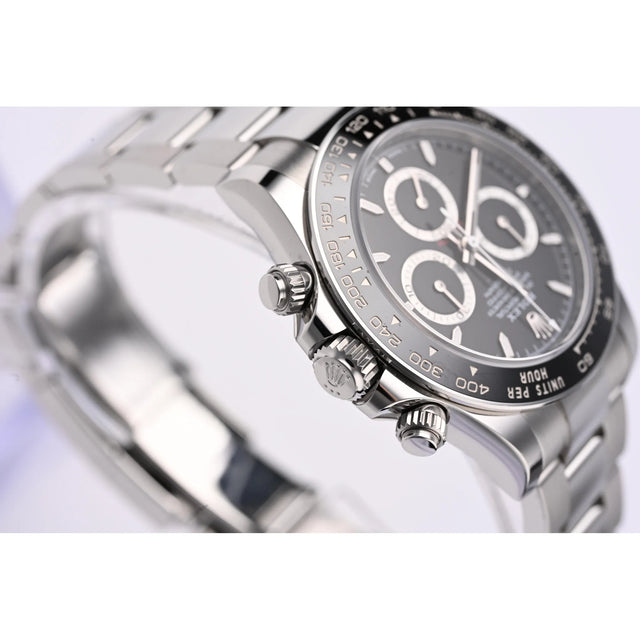 Rolex Daytona 126500LN Seitenansicht mit verschraubter Krone und Chronographendrückern
